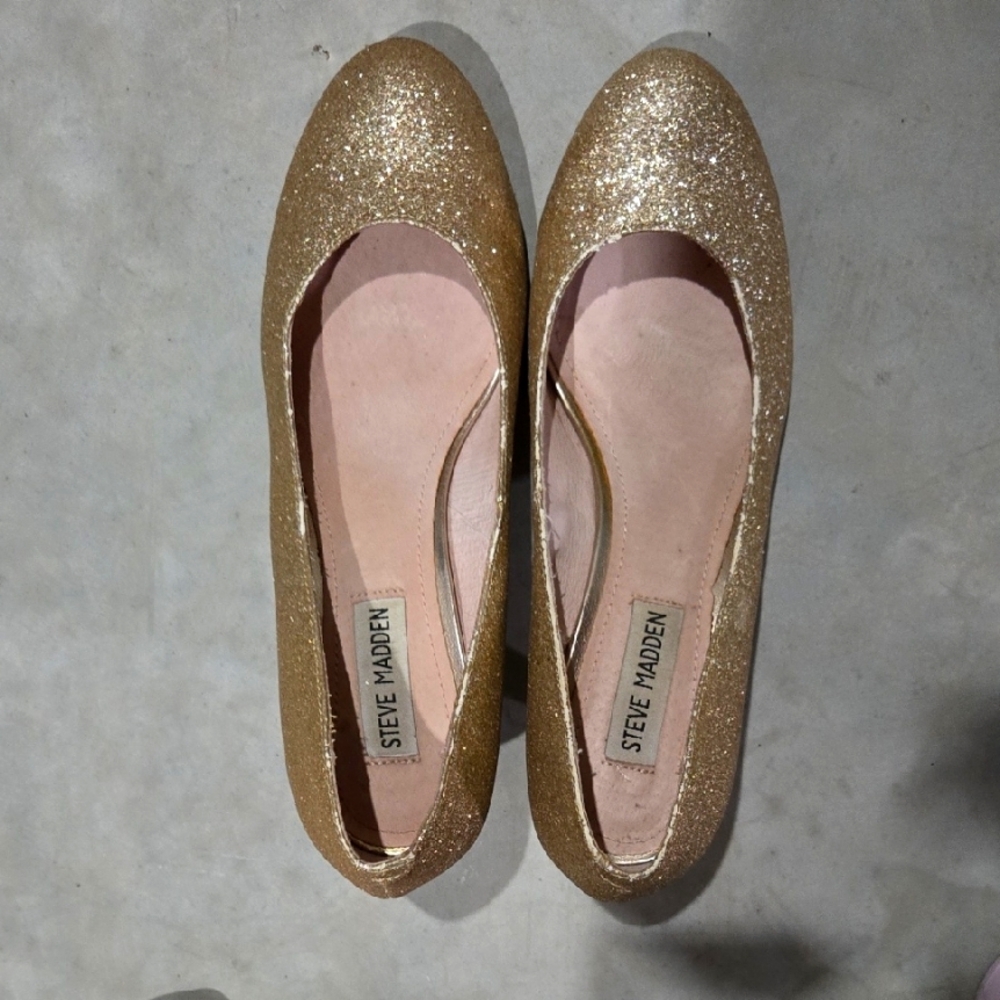 Steve Madden Gold Glitter Kitten Heels